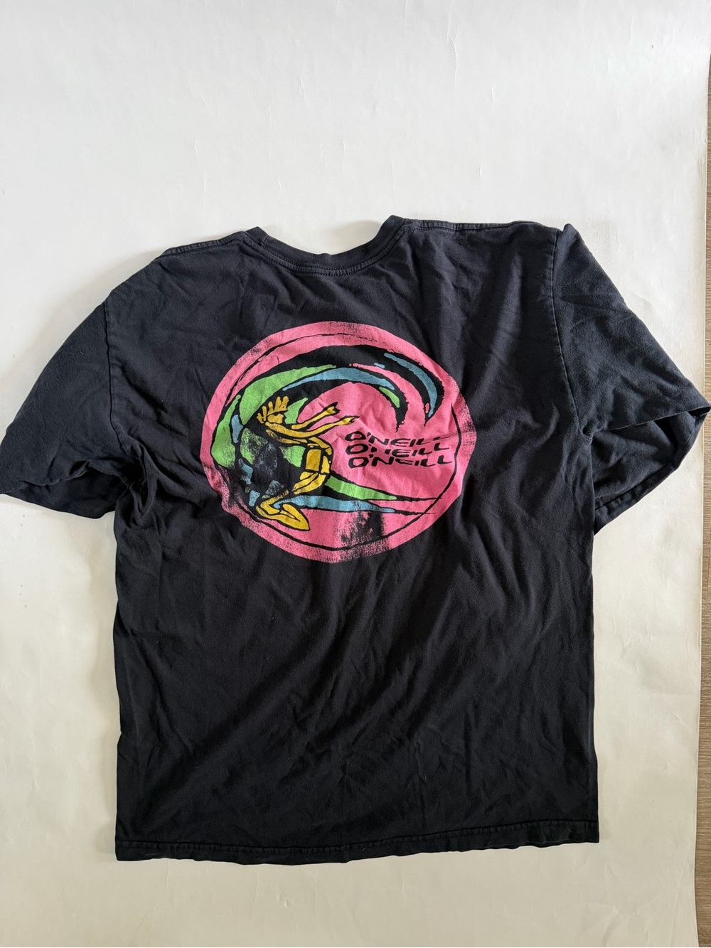 O’Neill Black Long Sleeve Graphic Tee with 80’s classic Pink & Teal Design - Picture 4 of 4